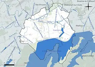 Carte en couleur présentant le réseau hydrographique de la commune