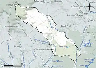 Carte en couleur présentant le réseau hydrographique de la commune