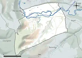 Carte en couleur présentant le réseau hydrographique de la commune