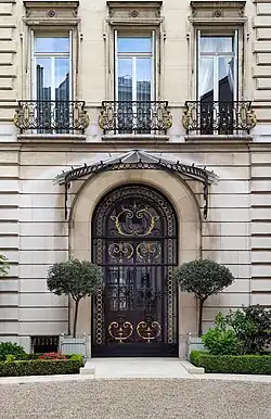 No&nbsp;10 : façade sur rue.