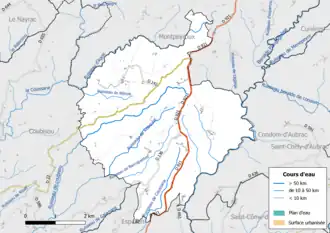 Carte en couleur présentant le réseau hydrographique de la commune
