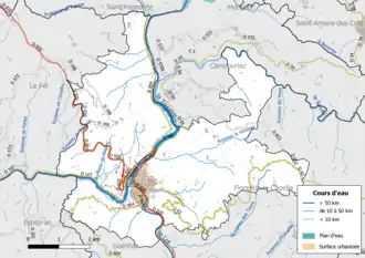 Carte en couleur présentant le réseau hydrographique de la commune