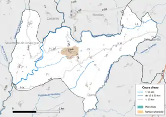Carte en couleur présentant le réseau hydrographique de la commune