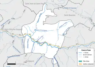 Carte en couleur présentant le réseau hydrographique de la commune