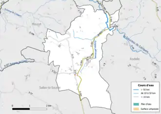Carte en couleur présentant le réseau hydrographique de la commune