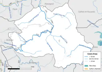Carte en couleur présentant le réseau hydrographique de la commune