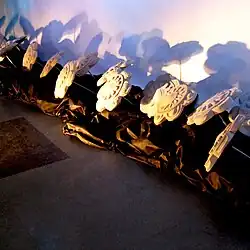 Installation des fleurs de béton.