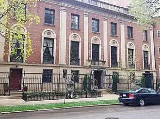 No&nbsp;1355 : maison de style georgien (1914).