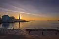 Le boulevard du bord de la mer, vue sur la mer