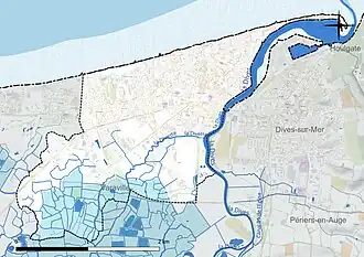 Carte en couleur présentant le réseau hydrographique de la commune