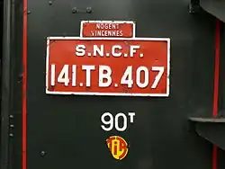 Plaques de la locomotive 141 TB 407, montrant son dépôt historique d'appartenance : Nogent-Vincennes
