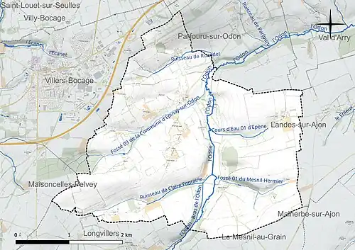 Carte en couleur présentant le réseau hydrographique de la commune