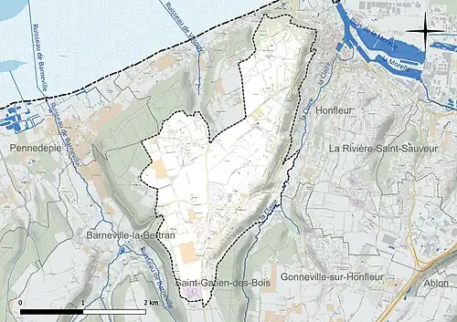 Carte en couleur présentant le réseau hydrographique de la commune