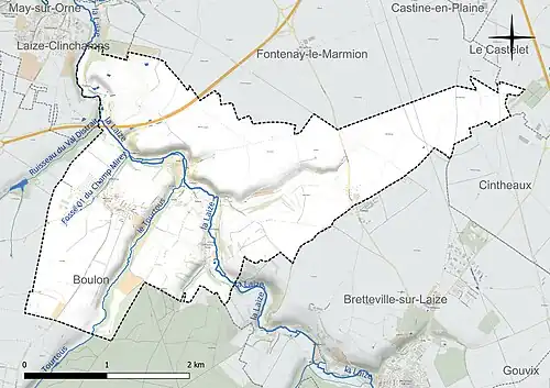 Carte en couleur présentant le réseau hydrographique de la commune