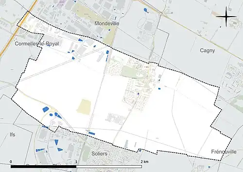 Carte en couleur présentant le réseau hydrographique de la commune