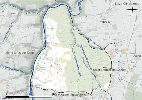 Carte en couleur présentant le réseau hydrographique de la commune