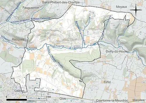 Carte en couleur présentant le réseau hydrographique de la commune