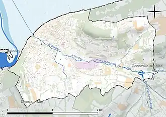 Carte en couleur présentant le réseau hydrographique de la commune
