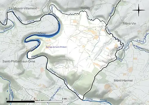 Carte en couleur présentant le réseau hydrographique de la commune