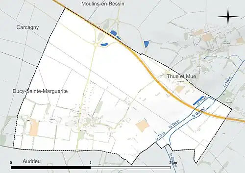 Carte en couleur présentant le réseau hydrographique de la commune