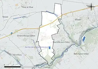 Carte en couleur présentant le réseau hydrographique de la commune
