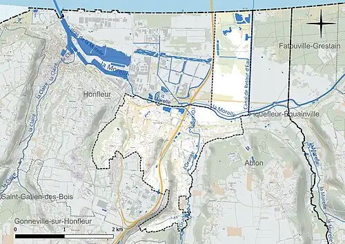 Carte en couleur présentant le réseau hydrographique de la commune