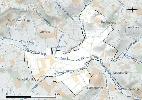 Carte en couleur présentant le réseau hydrographique de la commune