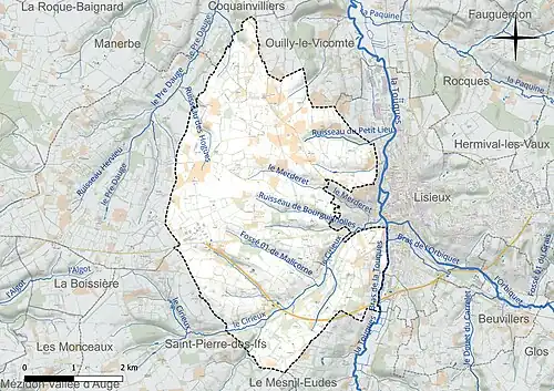 Carte en couleur présentant le réseau hydrographique de la commune