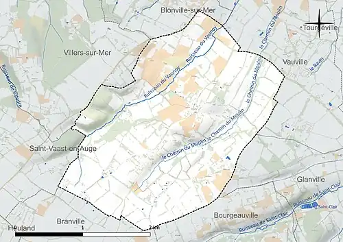 Carte en couleur présentant le réseau hydrographique de la commune