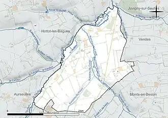 Carte en couleur présentant le réseau hydrographique de la commune