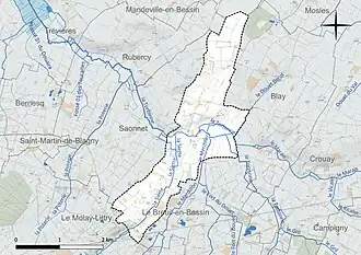 Carte en couleur présentant le réseau hydrographique de la commune