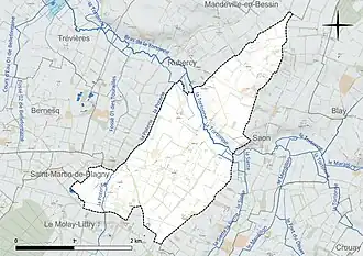 Carte en couleur présentant le réseau hydrographique de la commune