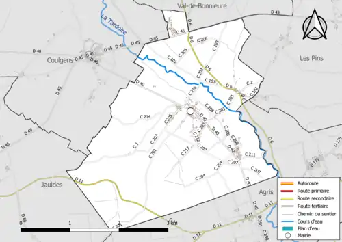 Carte en couleur présentant le réseau hydrographique de la commune