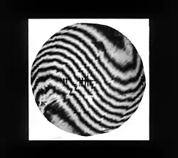 Test du miroir de 17 pouces (403 mm de diamètre) de l'observatoire de Cambridge sur un grand interféromètre de Fizeau (chez Grubb Parsons au début du XXe&nbsp;siècle).