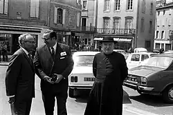 Henri Pistre, ou l'abbé Pistre, dit « le Pape du rugby », prêtre devient entraîneur du Castres olympique dans l'entre-deux-guerres.