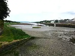 La rivière du Faou à marée basse.