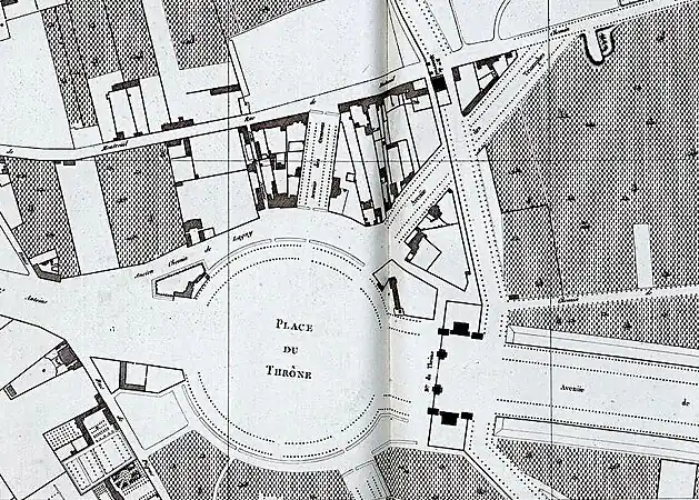 La place de Trône en 1790, avec ses colonnes (Atlas de Verniquet) ; à droite, en pointillés, le mur des fermiers généraux.