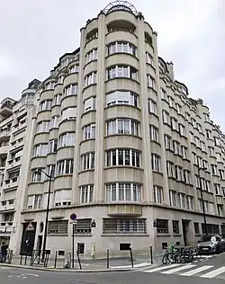 No&nbsp;17 (et 1, rue Scheffer).