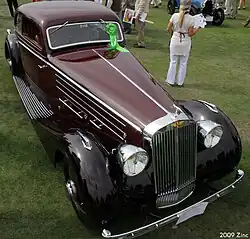 Hispano Suiza K6 Chapron Coach Mouette - bordeaux & noir (1937).