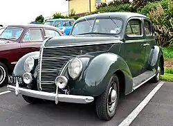 Sedan 4-portes Standard.