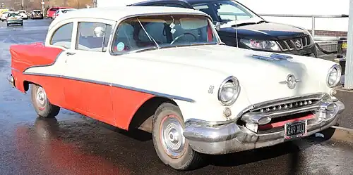 Berline deux portes.