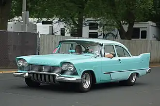 Berline deux portes.