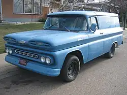 Camionnette tôlée C-10 Apache - 1961