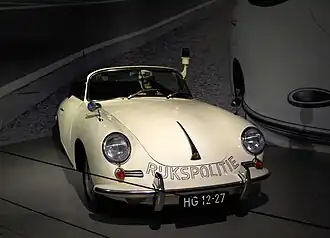 1962 Porsche 356 B 1600 Cabriolet de la police néerlandaise.
