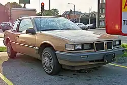 Un coupé de 1985.