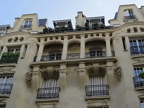 Loggia au cinquième étage.