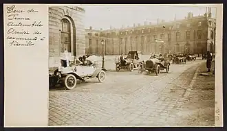 Tour de France automobile. Arrivée des concurrents à Versailles.