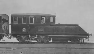 Vue de profil de la locomotive.