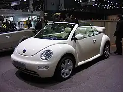 La Volkswagen New Beetle (1998).