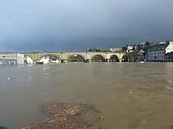 Les inondations du 7 février 2014 à Châteaulin (l'Aulne en crue déborde largement)